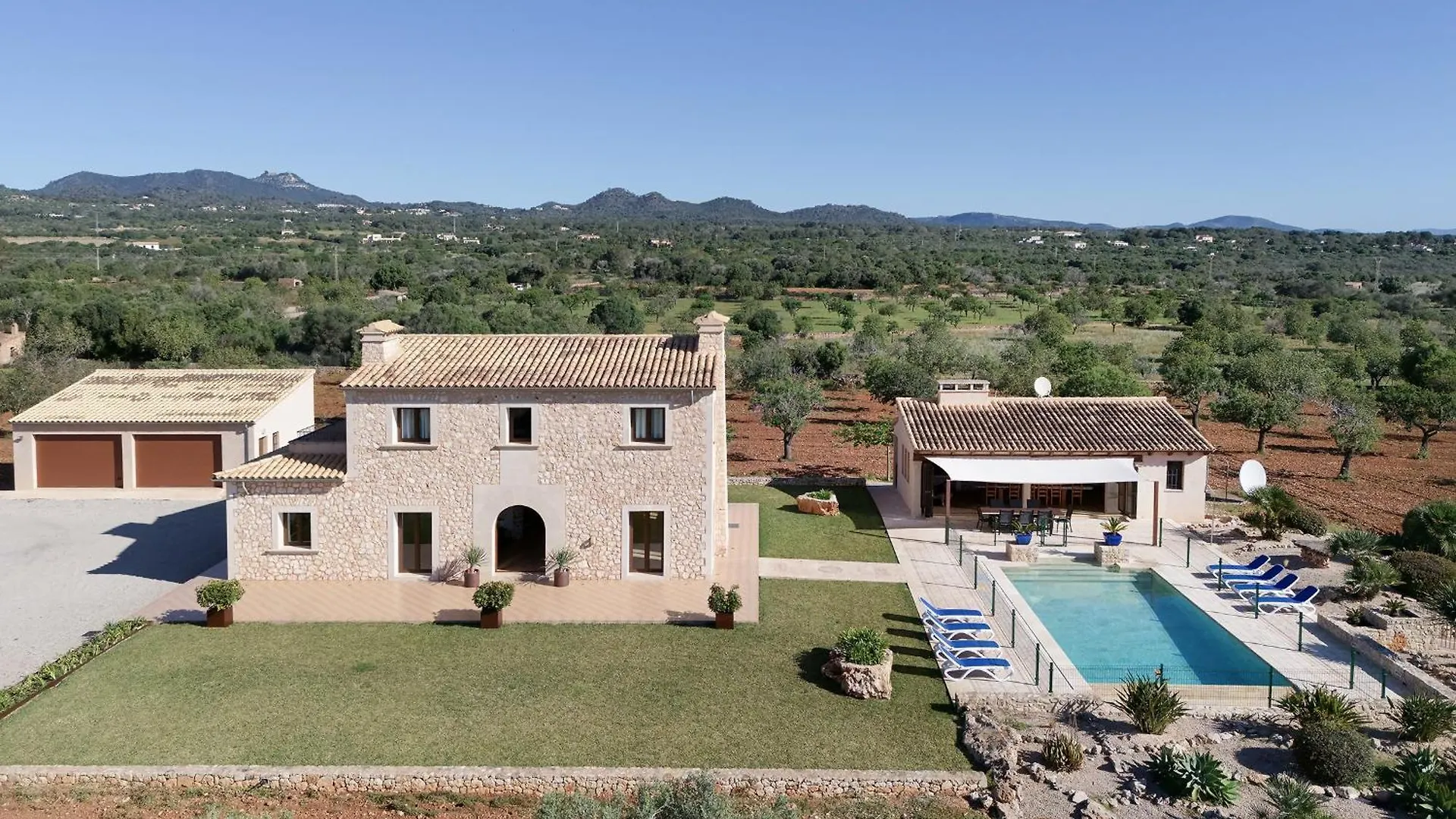 Finca Sa Pletassa 8 Pax Wifi Piscina Jardin Bbq S'Horta Spain